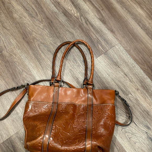 Patricia Nash tooled leather crossbody purse - Picture 5 of 5